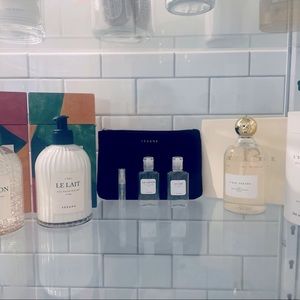 Sezane toiletry set